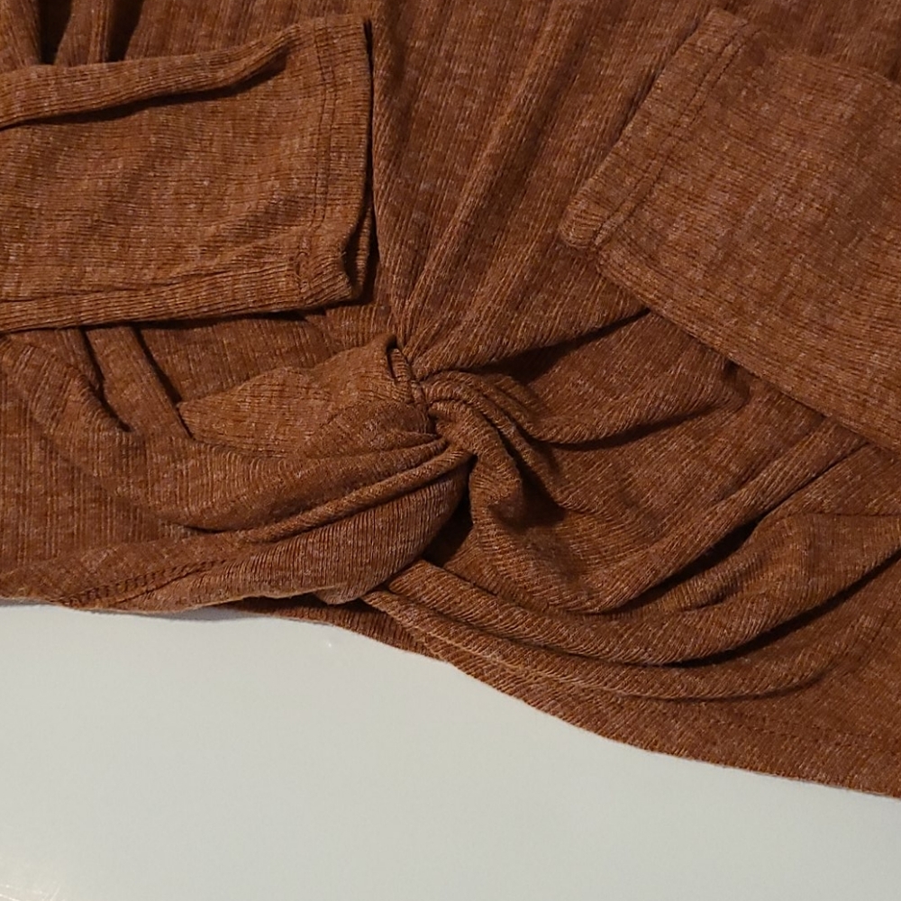 NWT Forever 21 Long-Sleeve - Picture 2 of 4